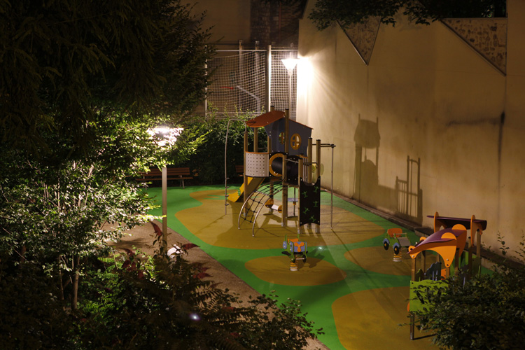 2011-06-09 dodu - square