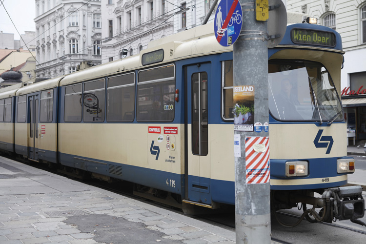 2011-10-29 vienne - tramway